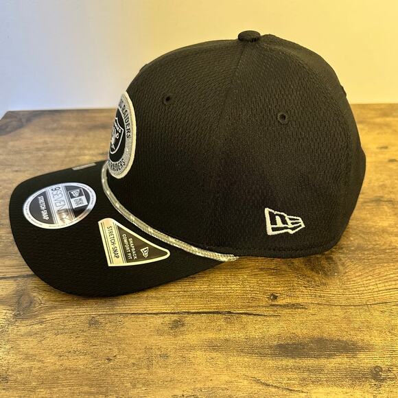 NWT New Era Las Vegas Raiders 2024 NFL Sideline 9Seventy Stretch Snap Hat OS - Picture 3 of 9